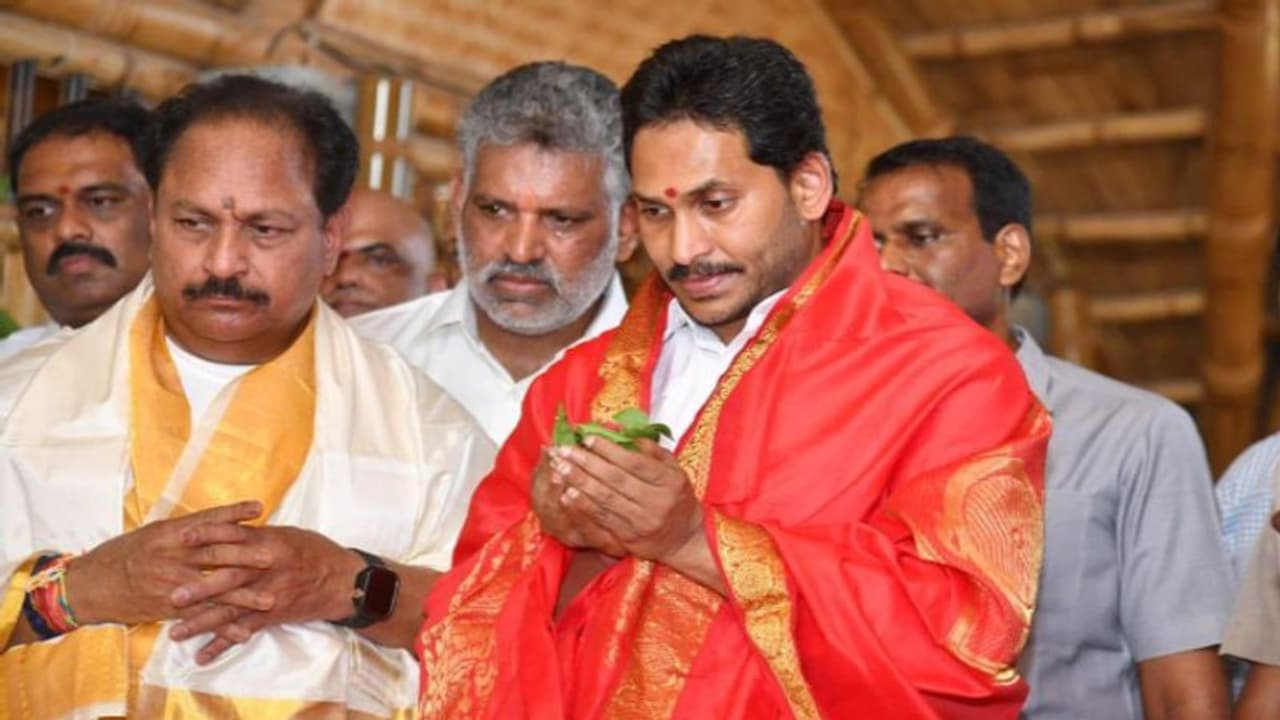 రేపటి జగన్ గుడివాడ టూర్ వాయిదా .. ఈ నెల 16న కొడాలి నాని అడ్డాకి