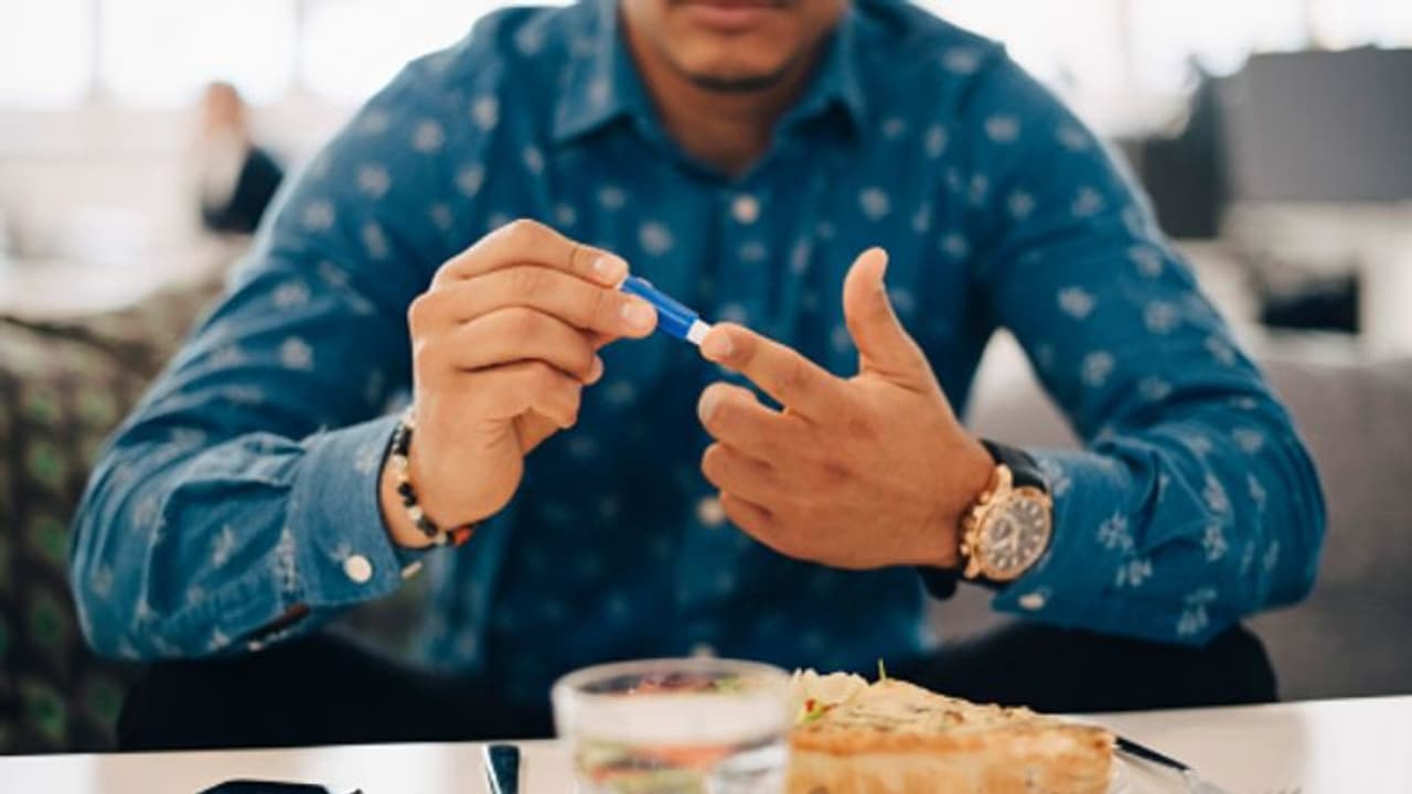  പ്രമേഹത്തെ നിയന്ത്രിക്കാന്‍ സഹായിക്കും പതിവായി കഴിക്കുന്ന ഈ അഞ്ച് ഭക്ഷണങ്ങള്‍...