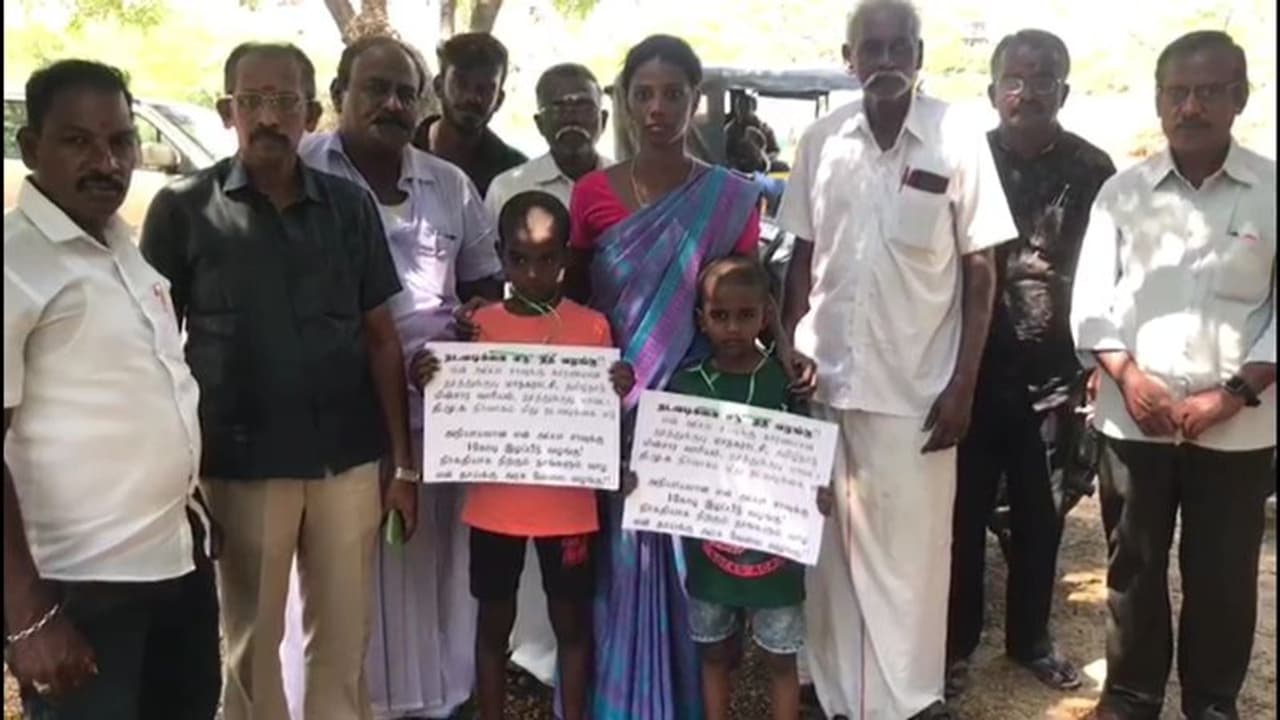தந்தையின் மரணத்திற்கு திமுக தான் காரணம்; நீதி கேட்டு வந்த சிறுவர்களால் பரபரப்பு