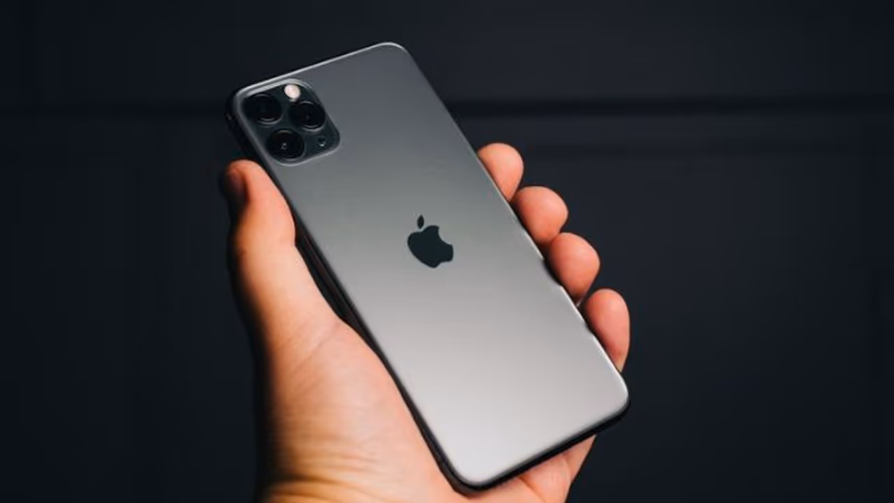 Apple may introduce iPhone 15 in a new pink colour: Report Apple may introduce iPhone 15 in a new pink colour: Report