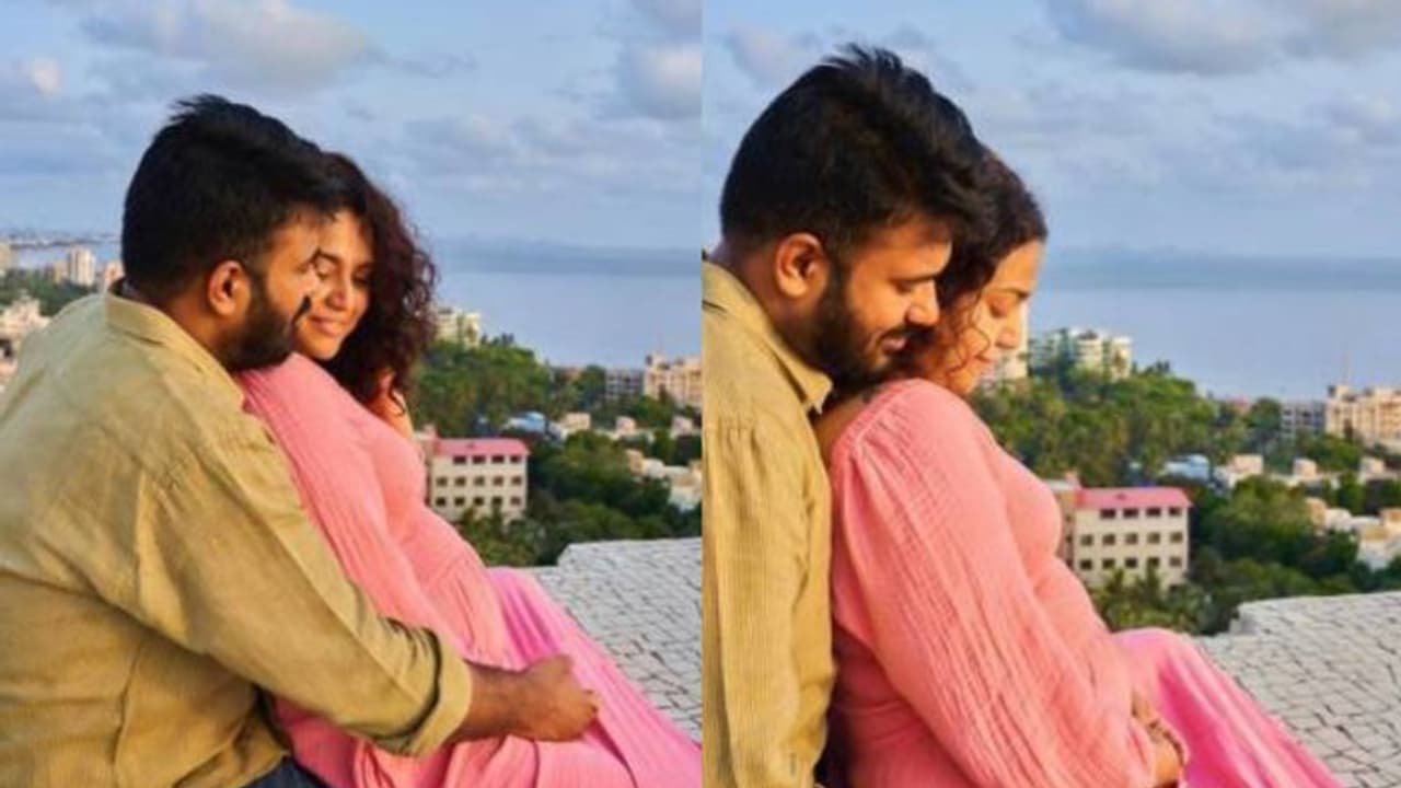 'ചിലപ്പോള് നിങ്ങളുടെ എല്ലാ പ്രാര്ഥനകള്ക്കും ഒരുമിച്ച് ഫലം കിട്ടും', സന്തോഷം പങ്കുവെച്ച് നടി സ്വര ഭാസ്കര് 'ചിലപ്പോള് നിങ്ങളുടെ എല്ലാ പ്രാര്ഥനകള്ക്കും ഒരുമിച്ച് ഫലം കിട്ടും', സന്തോഷം പങ്കുവെച്ച് നടി സ്വര ഭാസ്കര്