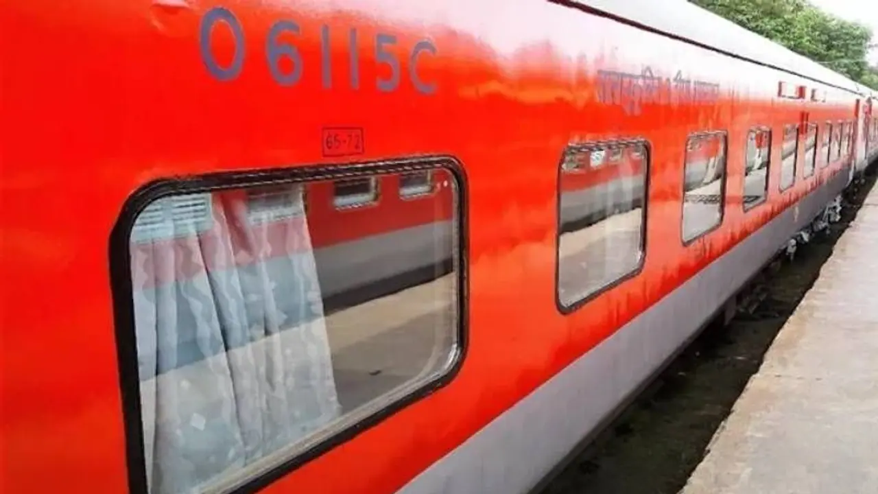 ಗಣೇಶ ಚತುರ್ಥಿ ಹಬ್ಬಕ್ಕೆ 150 ವಿಶೇಷ ರೈಲು ಘೋಷಿಸಿದ ಕೇಂದ್ರ, ಜೂನ್ 27 ರಿಂದ ಬುಕಿಂಗ್ ಆರಂಭ! ಗಣೇಶ ಚತುರ್ಥಿ ಹಬ್ಬಕ್ಕೆ 150 ವಿಶೇಷ ರೈಲು ಘೋಷಿಸಿದ ಕೇಂದ್ರ, ಜೂನ್ 27 ರಿಂದ ಬುಕಿಂಗ್ ಆರಂಭ!