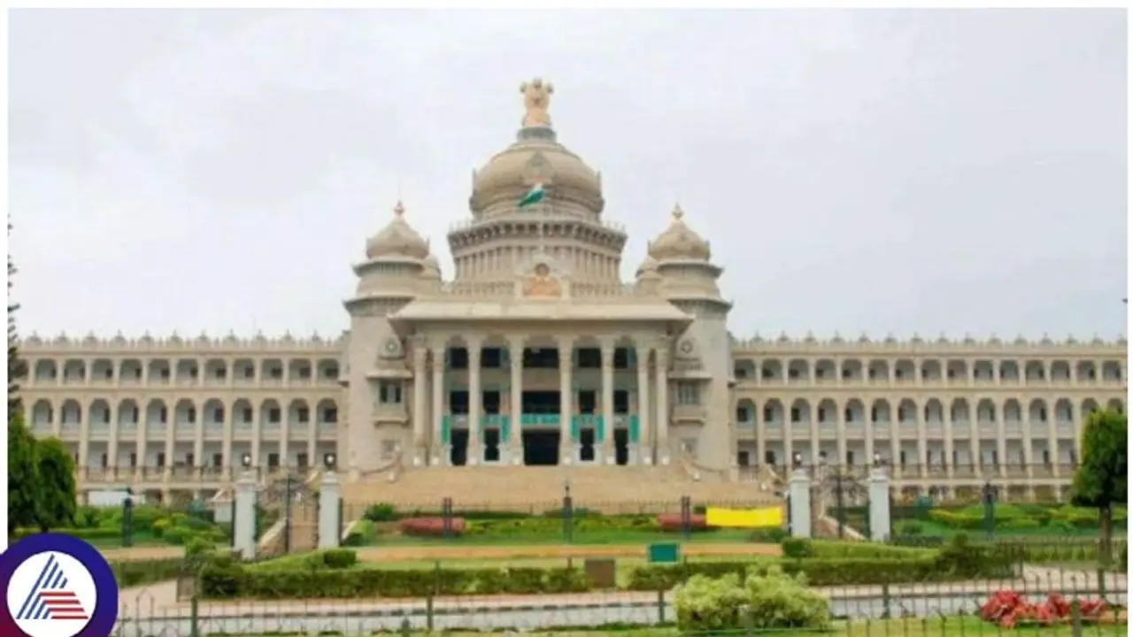 31 ರಿಸರ್ವ್ ಪೊಲೀಸ್ ಇನ್ಸ್ಪೆಕ್ಟರ್ಗಳ ವರ್ಗಾವಣೆ: ಯಾರು, ಎಲ್ಲಿಂದ, ಎಲ್ಲಿಗೆ? ಇಲ್ಲಿದೆ ಮಾಹಿತಿ.. 31 ರಿಸರ್ವ್ ಪೊಲೀಸ್ ಇನ್ಸ್ಪೆಕ್ಟರ್ಗಳ ವರ್ಗಾವಣೆ: ಯಾರು, ಎಲ್ಲಿಂದ, ಎಲ್ಲಿಗೆ? ಇಲ್ಲಿದೆ ಮಾಹಿತಿ..