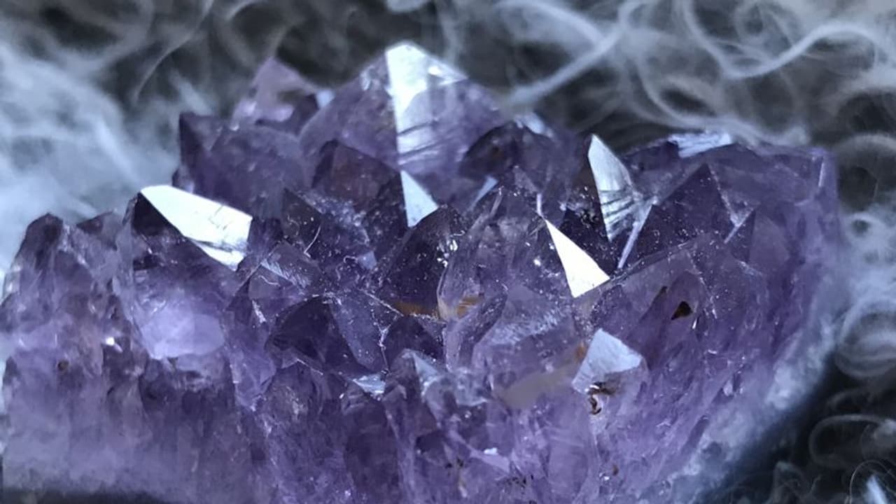 ఈ రత్నం ధరిస్తే, 24గంటల్లో జీవితం మారిపోతుంది..! ఈ రత్నం ధరిస్తే, 24గంటల్లో జీవితం మారిపోతుంది..!