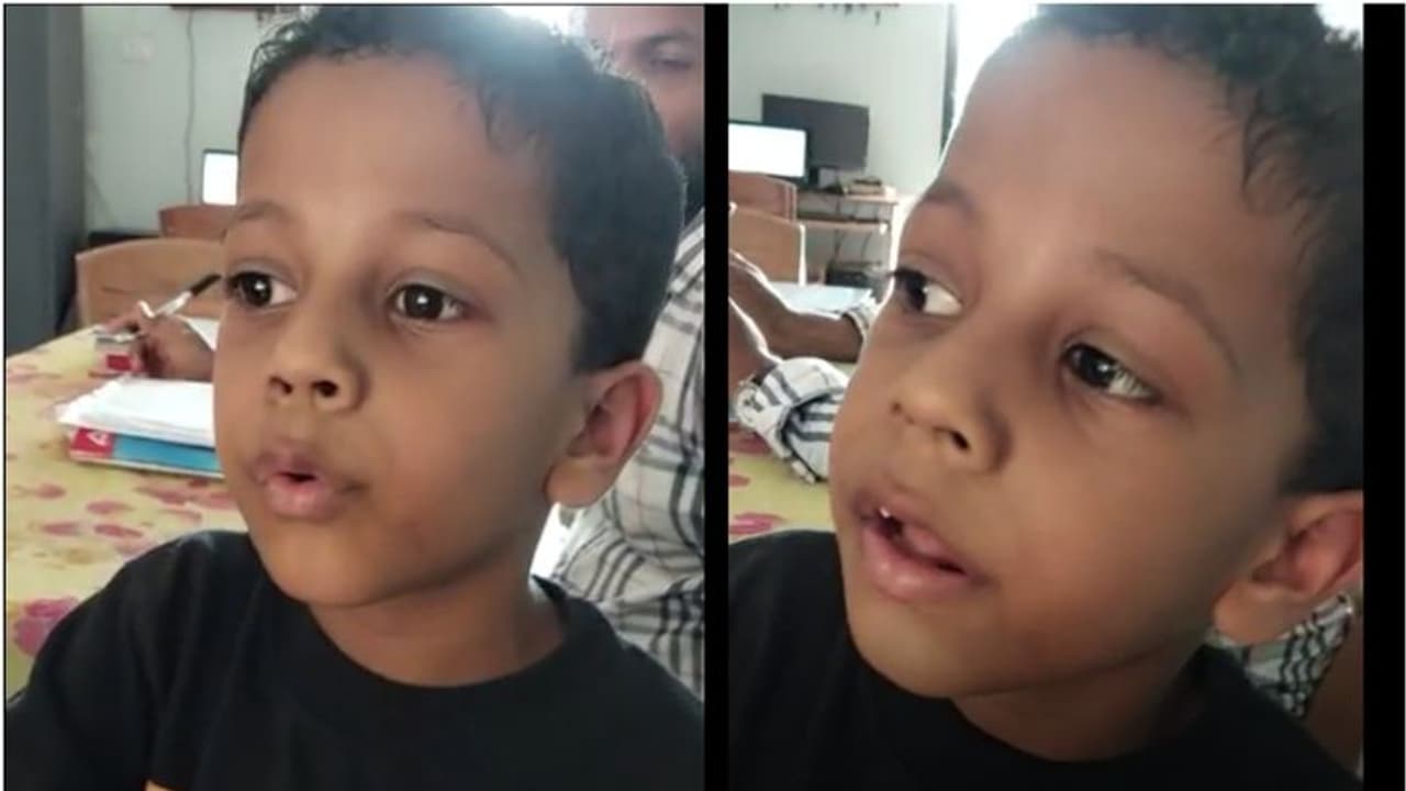 'മാഷേ..എന്റെ ഗേൾ ഫ്രണ്ടിനെ അവൻ വേദനിപ്പിച്ചു, ചോദിച്ചാൽ മതി, ഒന്നും ചെയ്യണ്ട'; പരാതിയുമായി ഒന്നാം ക്ലാസുകാരൻ 'മാഷേ..എന്റെ ഗേൾ ഫ്രണ്ടിനെ അവൻ വേദനിപ്പിച്ചു, ചോദിച്ചാൽ മതി, ഒന്നും ചെയ്യണ്ട'; പരാതിയുമായി ഒന്നാം ക്ലാസുകാരൻ