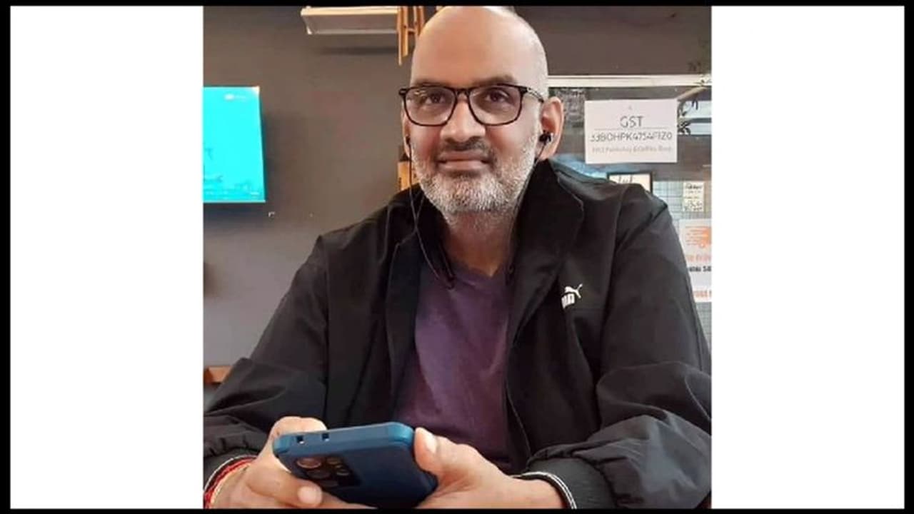 திமுக குறித்து அவதூறு பரப்பியதாக ஆர்எஸ்எஸ் பிரமுகர் திருப்பூரில் கைது திமுக குறித்து அவதூறு பரப்பியதாக ஆர்எஸ்எஸ் பிரமுகர் திருப்பூரில் கைது