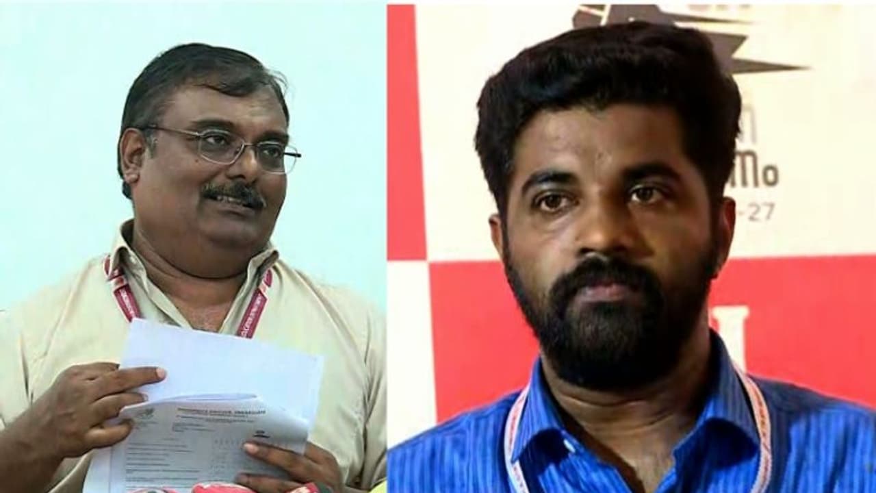 മാർക്ക് ലിസ്റ്റ് കേസ്: പരാതിയിൽ പ്രാഥമിക അന്വേഷണം പോലും നടത്തിയില്ല; എഫ്ഐആറിൽ അധ്യപകർ മുഖ്യപ്രതികൾ മാർക്ക് ലിസ്റ്റ് കേസ്: പരാതിയിൽ പ്രാഥമിക അന്വേഷണം പോലും നടത്തിയില്ല; എഫ്ഐആറിൽ അധ്യപകർ മുഖ്യപ്രതികൾ