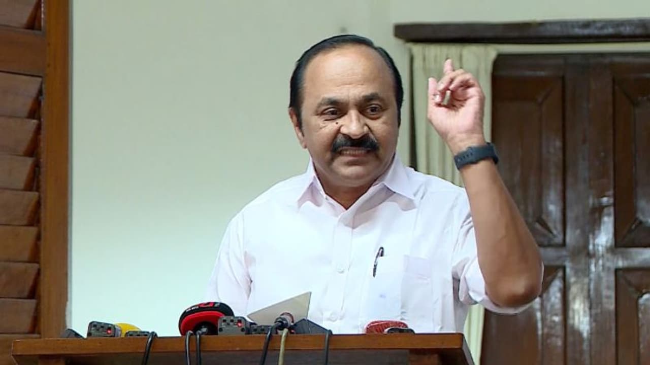 കൊവിഡ് വ്യാപനത്തിൽ ഒന്നാം സ്ഥാനത്തെത്തിയിട്ടും നവകേരള സദസ് തീരാൻ കാത്തിരിക്കുന്നുവെന്ന് പ്രതിപക്ഷ നേതാവ്