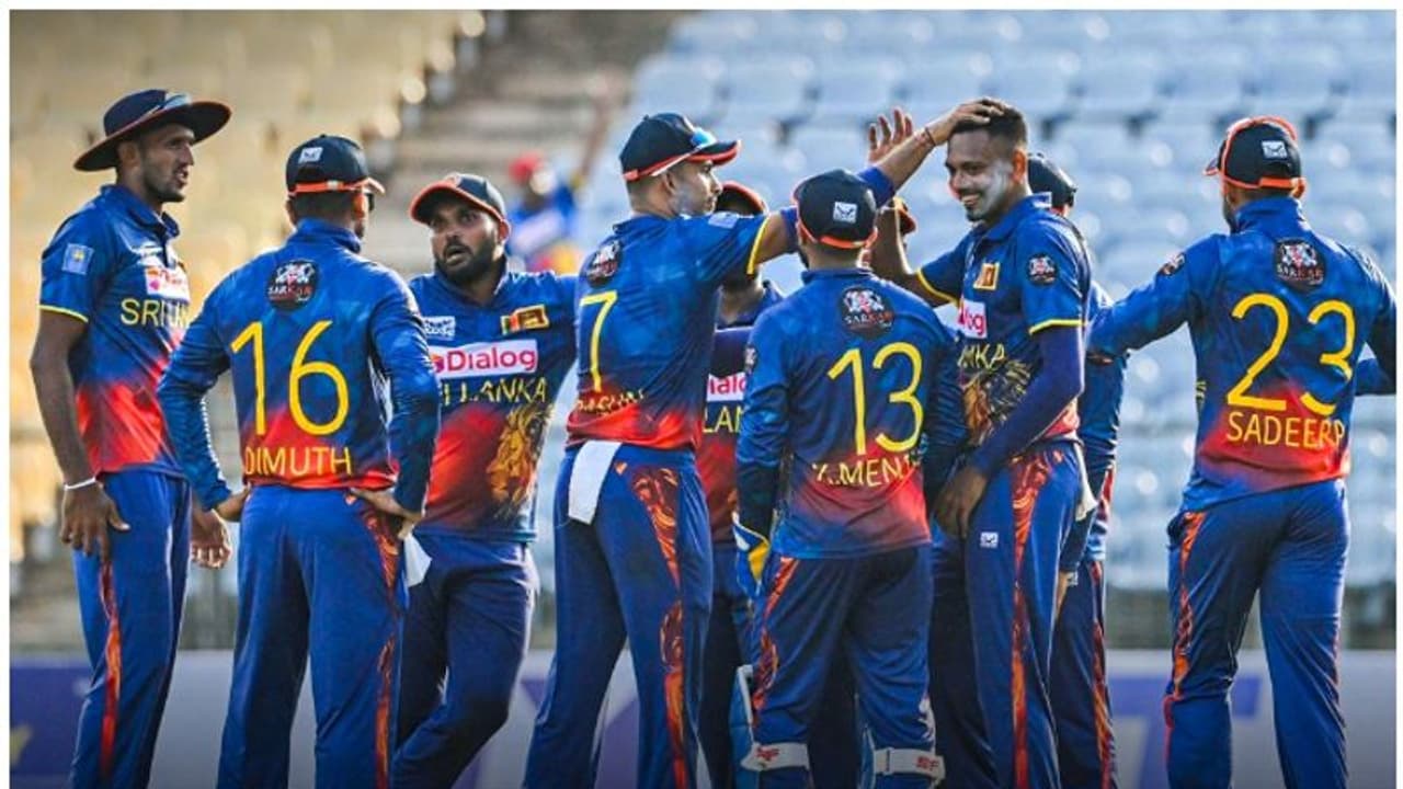 లంక సూపర్ సిక్స్.. వరల్డ్ కప్‌లో 8 జట్లతో కలిసే ఆ రెండు జట్లేవో..? 