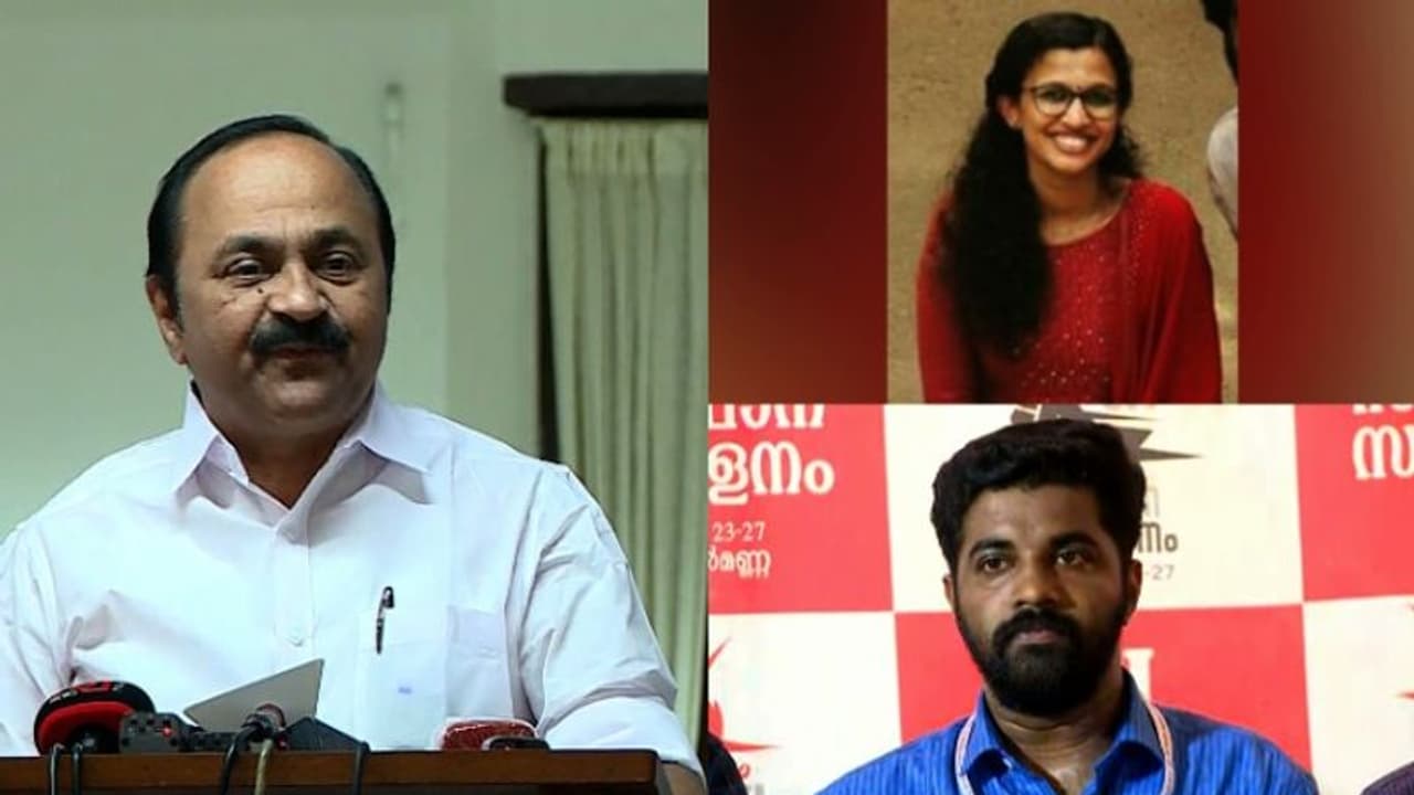 'പാർട്ടിയും ഭരണവും ക്രിമിനലുകളെ സംരക്ഷിക്കുന്നു, എസ്എഫ്ഐ നേതാക്കളുടെ തട്ടിപ്പ്, അന്വേഷണം എവിടെയുമെത്തുന്നില്ല' 'പാർട്ടിയും ഭരണവും ക്രിമിനലുകളെ സംരക്ഷിക്കുന്നു, എസ്എഫ്ഐ നേതാക്കളുടെ തട്ടിപ്പ്, അന്വേഷണം എവിടെയുമെത്തുന്നില്ല'