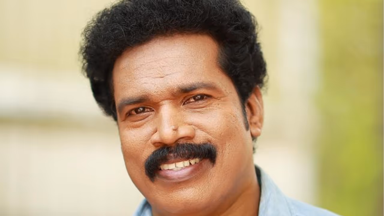 'ബിനു ചേട്ടന് സര്ജറി കഴിഞ്ഞു', ആശുപത്രിയില് നിന്ന് വിവരങ്ങളുമായി അനൂപ് 'ബിനു ചേട്ടന് സര്ജറി കഴിഞ്ഞു', ആശുപത്രിയില് നിന്ന് വിവരങ്ങളുമായി അനൂപ്