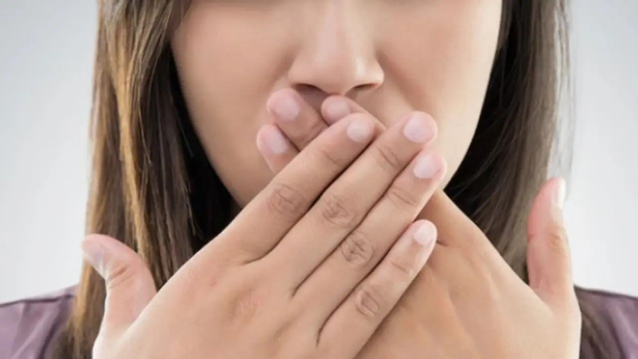 വായ്നാറ്റം അകറ്റാന് സഹായിക്കും ഈ ഒമ്പത് ഭക്ഷണങ്ങള്... വായ്നാറ്റം അകറ്റാന് സഹായിക്കും ഈ ഒമ്പത് ഭക്ഷണങ്ങള്...