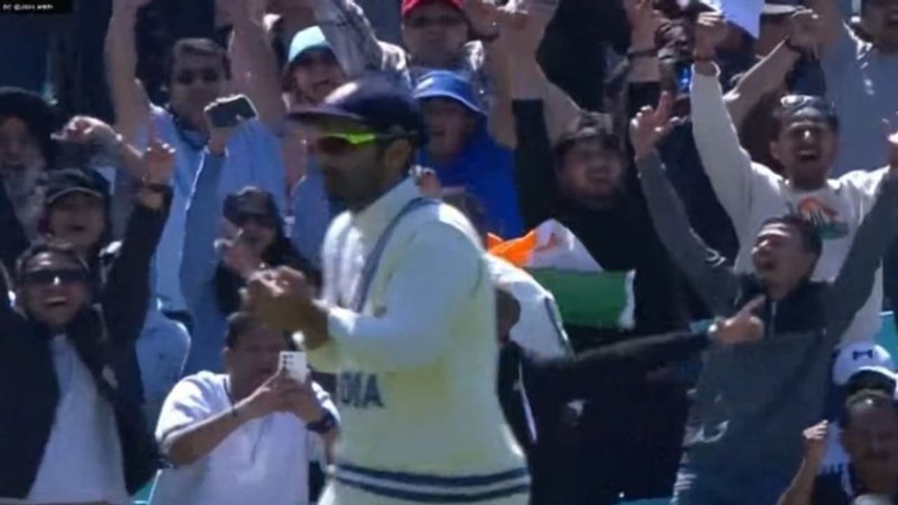 டெஸ்ட் கிரிக்கெட்டில் 100ஆவது கேட்சை பிடித்து ஆஸ்திரேலியாவை ஆல் அவுட் ஆக்கிய ரஹானே! டெஸ்ட் கிரிக்கெட்டில் 100ஆவது கேட்சை பிடித்து ஆஸ்திரேலியாவை ஆல் அவுட் ஆக்கிய ரஹானே!