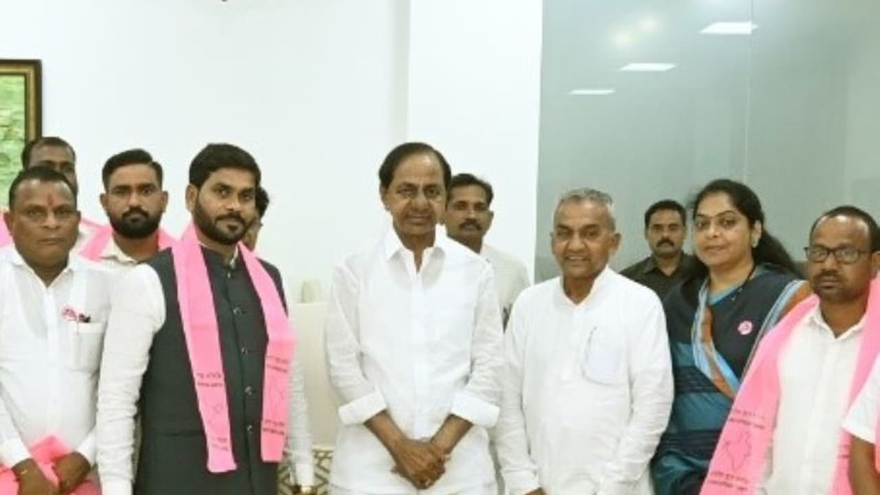 తెలంగాణ మోడల్ పాలనే ఎజెండా.. మహారాష్ట్రలో బీఆర్ఎస్ దూకుడు.. తెలంగాణ మోడల్ పాలనే ఎజెండా.. మహారాష్ట్రలో బీఆర్ఎస్ దూకుడు..