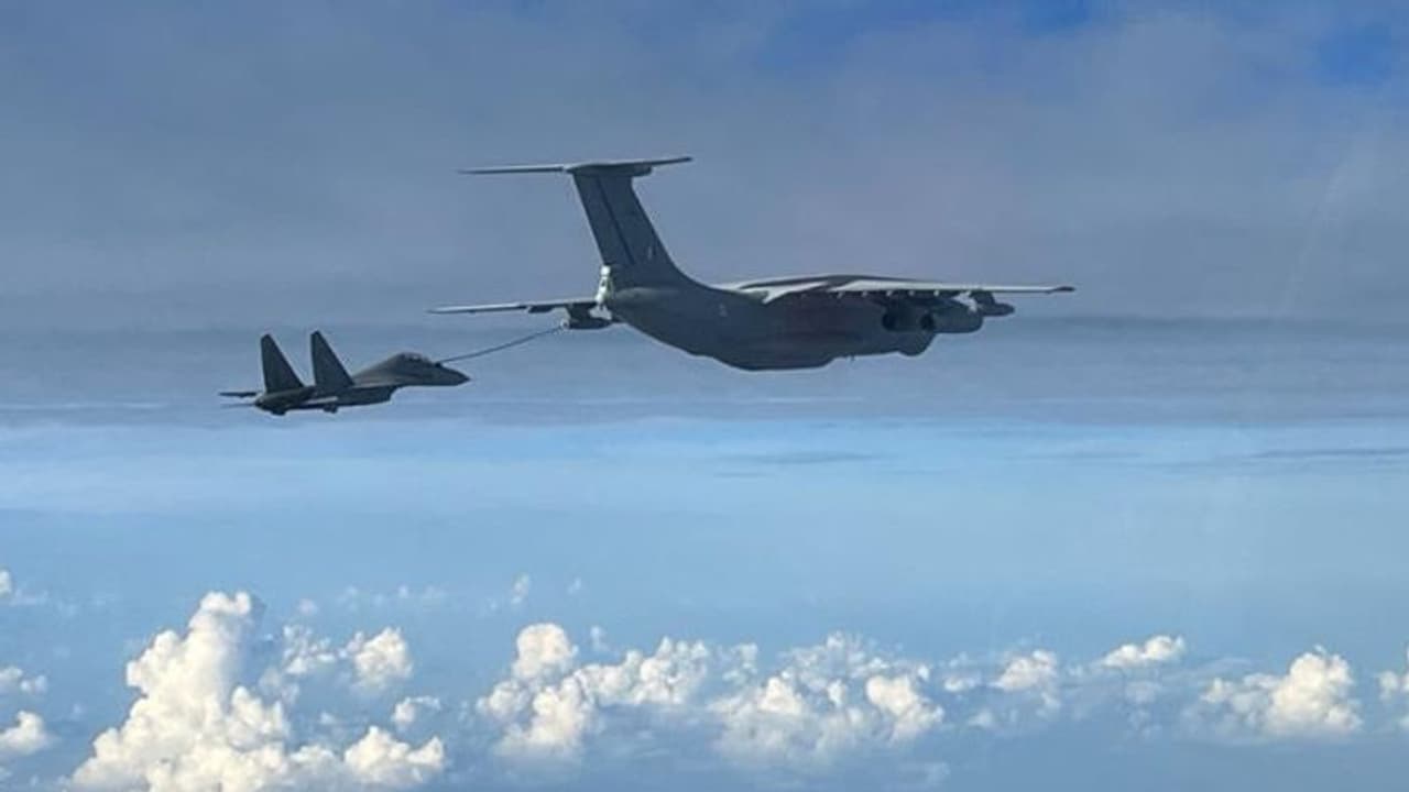 இந்தியப் பெருங்கடலில் கெத்து காட்டிய விமானப்படை! சுகோய் போர் விமானம் 8 மணிநேரம் தொடர் ரோந்து சென்று சாதனை!