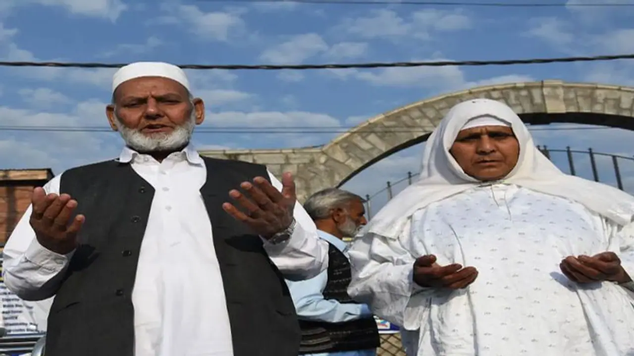 கலாச்சாரம் மற்றும் உணர்வுகள் மூலம் மண்ணின் மைந்தர்களாகும் இந்திய முஸ்லீம்கள்! கலாச்சாரம் மற்றும் உணர்வுகள் மூலம் மண்ணின் மைந்தர்களாகும் இந்திய முஸ்லீம்கள்!