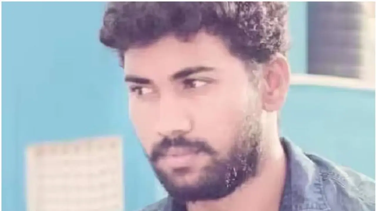 ಭೀಕರ ರಸ್ತೆ ಅಪಘಾತ: ಖ್ಯಾತ ಪೋಷಕ ನಟ, ಸಹಾಯಕ ನಿರ್ದೇಶಕ ಶರಣ್ ರಾಜ್ ನಿಧನ ಭೀಕರ ರಸ್ತೆ ಅಪಘಾತ: ಖ್ಯಾತ ಪೋಷಕ ನಟ, ಸಹಾಯಕ ನಿರ್ದೇಶಕ ಶರಣ್ ರಾಜ್ ನಿಧನ