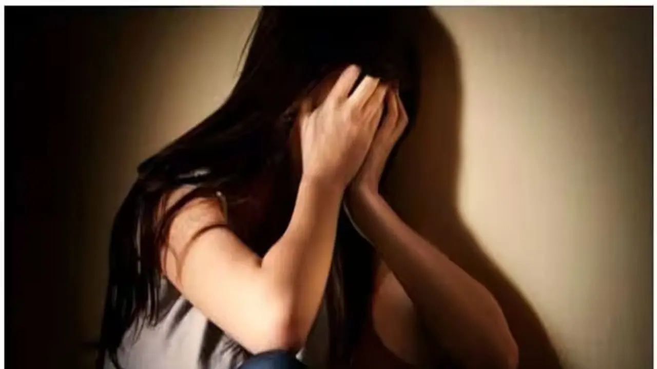 సినిమా అవకాశాలు ఇప్పిస్తానని సినీ నటికి ఇన్‌స్టాగ్రామ్‌ ఫ్రెండ్ ఆఫర్.. హోటల్ కు వెళ్లగానే అత్యాచారం..