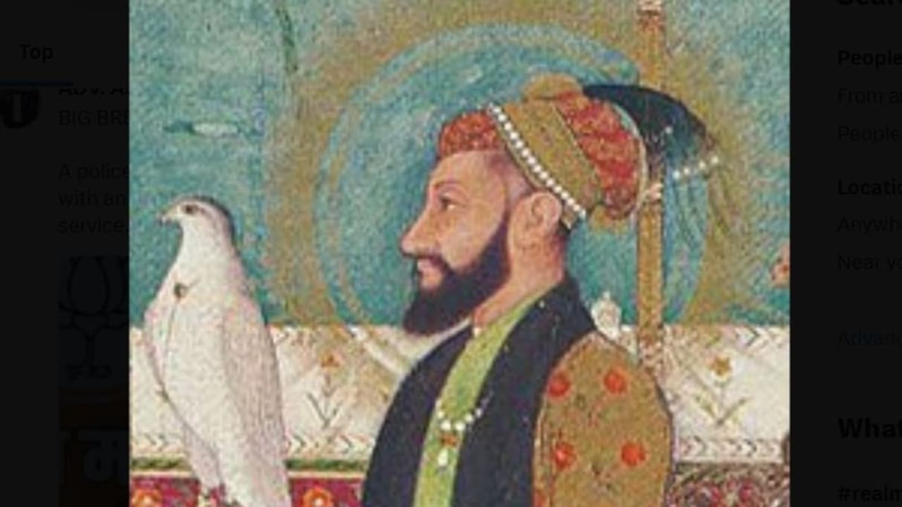 ఔరంగజేబును పొగుడుతూ సోషల్ మీడియాలో స్టేటస్ పెట్టిన 14 ఏళ్ల బాలుడు.. మహారాష్ట్రలోని బీడ్ లో ఉద్రిక్తత ఔరంగజేబును పొగుడుతూ సోషల్ మీడియాలో స్టేటస్ పెట్టిన 14 ఏళ్ల బాలుడు.. మహారాష్ట్రలోని బీడ్ లో ఉద్రిక్తత