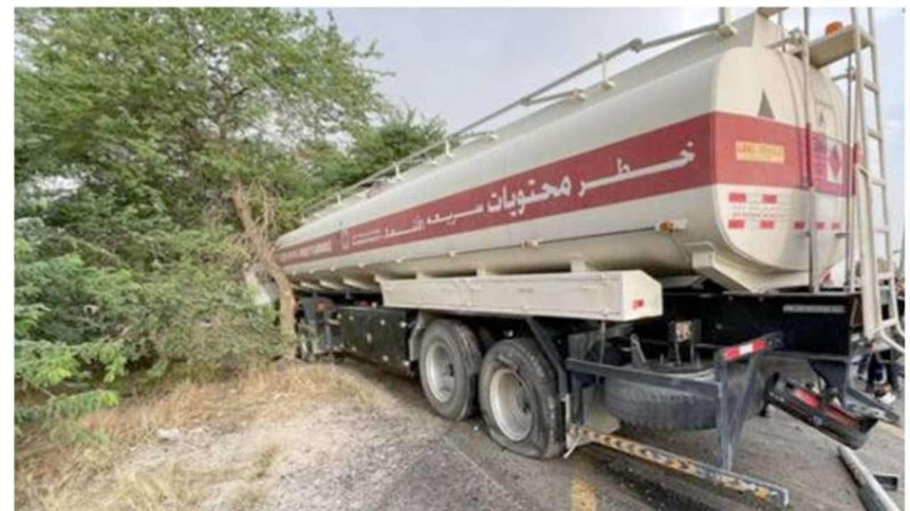 ടാങ്കർ ലോറി നിയന്ത്രണംവിട്ട് മരത്തിലിടിച്ചു; ഡ്രൈവർക്ക് ദാരുണാന്ത്യം