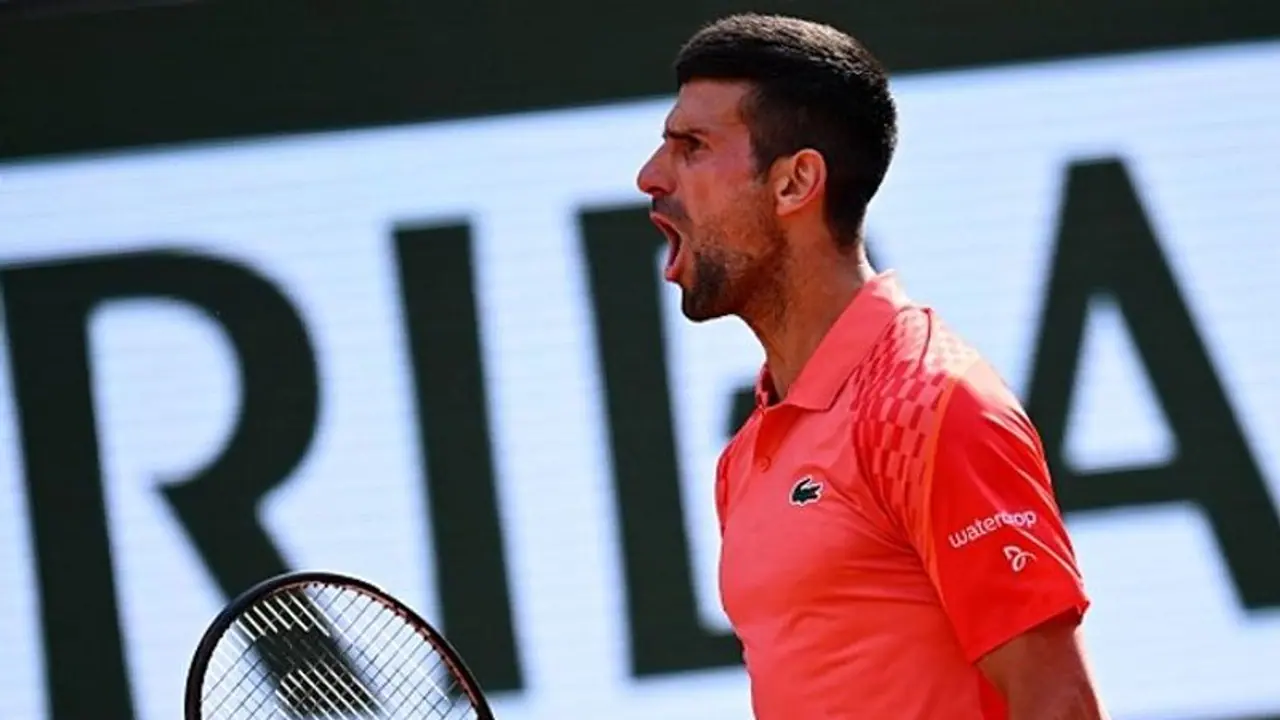 ഫ്രഞ്ച് ഓപ്പണ്‍: വനിതാ കിരീടം ഇഗാ സ്വിയറ്റെക്കിന്; റെക്കോര്‍ഡ് ഗ്രാന്‍ഡ്സ്ലാം തേടി ജോകോവിച്ച് ഇന്നിറങ്ങും