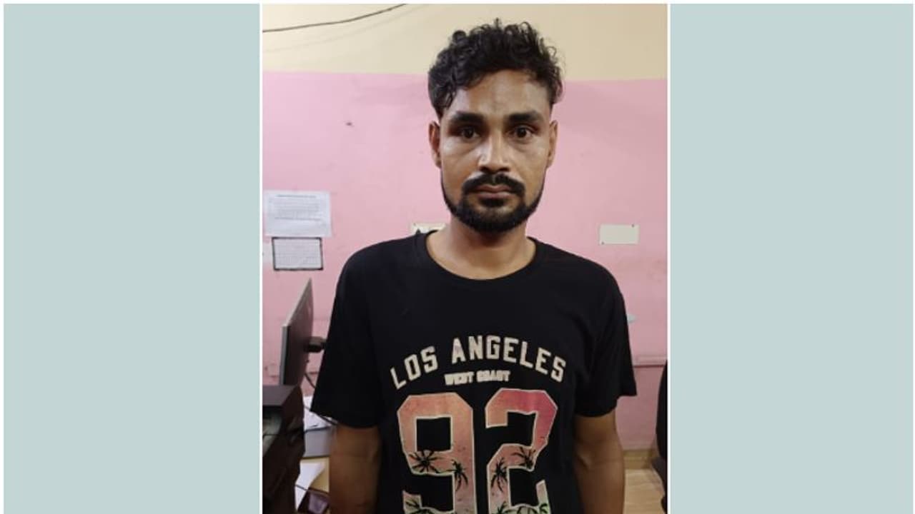 സിസിടിവിയിൽ വ്യക്തമല്ലാത്ത രൂപം മാത്രം; ആക്രിക്കടയിലെ മോഷണം നൂറനാട് പൊലീസ് തെളിയിച്ചത് ഇങ്ങനെ സിസിടിവിയിൽ വ്യക്തമല്ലാത്ത രൂപം മാത്രം; ആക്രിക്കടയിലെ മോഷണം നൂറനാട് പൊലീസ് തെളിയിച്ചത് ഇങ്ങനെ