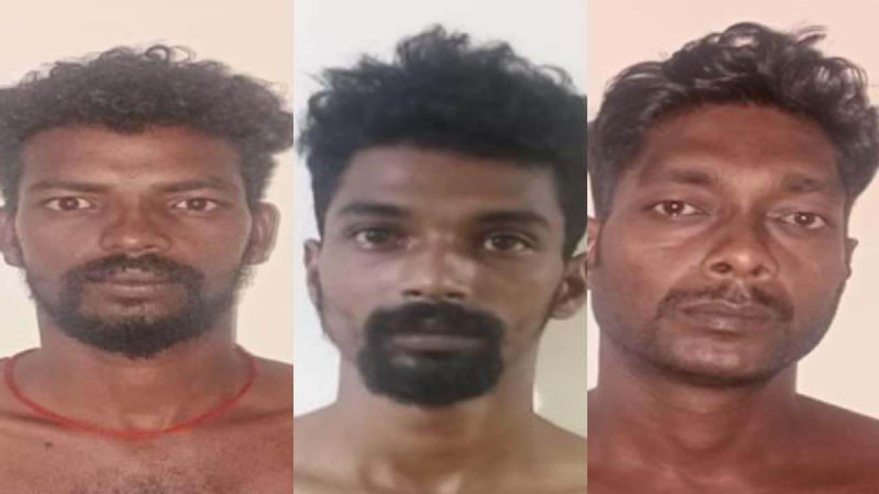 ആക്രിക്കടയിൽ മോട്ടർ വിൽക്കാനെത്തി, തർക്കം, കത്തിക്കുത്ത്; മണ്ണഞ്ചേരിയിൽ ഗുണ്ടാ വിളയാട്ടം, പ്രതികൾ അറസ്റ്റിൽ ആക്രിക്കടയിൽ മോട്ടർ വിൽക്കാനെത്തി, തർക്കം, കത്തിക്കുത്ത്; മണ്ണഞ്ചേരിയിൽ ഗുണ്ടാ വിളയാട്ടം, പ്രതികൾ അറസ്റ്റിൽ