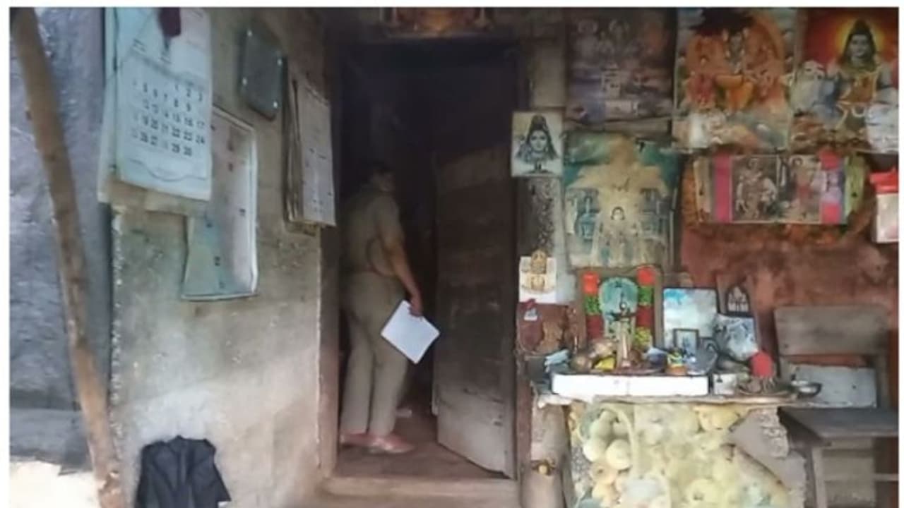 കോട്ടയത്ത് ഒപ്പം താമസിച്ചിരുന്ന യുവാവിന്റെ അടിയേറ്റ് മധ്യവയസ്ക കൊല്ലപ്പെട്ടു കോട്ടയത്ത് ഒപ്പം താമസിച്ചിരുന്ന യുവാവിന്റെ അടിയേറ്റ് മധ്യവയസ്ക കൊല്ലപ്പെട്ടു