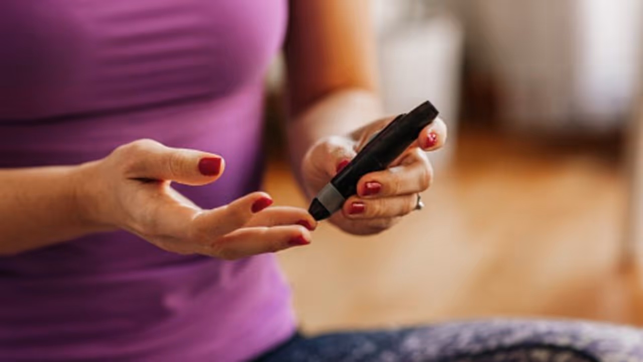 ഈ ഭക്ഷണങ്ങൾ കഴിക്കൂ, രക്തത്തിലെ പഞ്ചസാരയുടെ അളവിനെ നിയന്ത്രിക്കാം... ഈ ഭക്ഷണങ്ങൾ കഴിക്കൂ, രക്തത്തിലെ പഞ്ചസാരയുടെ അളവിനെ നിയന്ത്രിക്കാം...