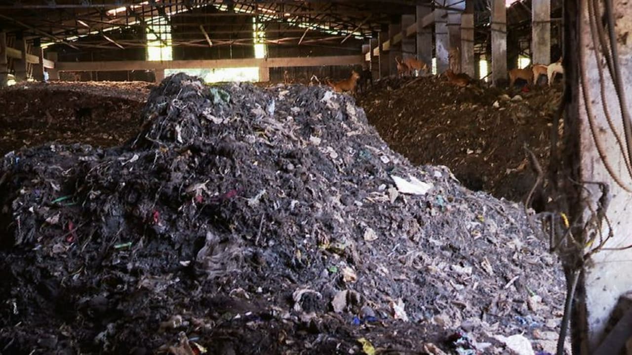 ഞെളിയന്‍ പറമ്പ് മാലിന്യ സംസ്‌കരണം; കോര്‍പ്പറേഷനെതിരെ നിലപാട് കടുപ്പിച്ച് കളക്ടര്‍