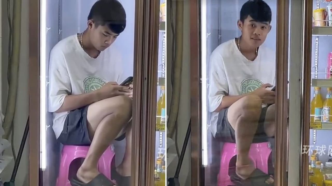 “ என்னா வெயிலு.. பேசாம ஃபிரிட்ஜ்குள்ள உக்காந்துக்கலாம்..” சீன நபரின் வைரல் வீடியோ.. “ என்னா வெயிலு.. பேசாம ஃபிரிட்ஜ்குள்ள உக்காந்துக்கலாம்..” சீன நபரின் வைரல் வீடியோ..