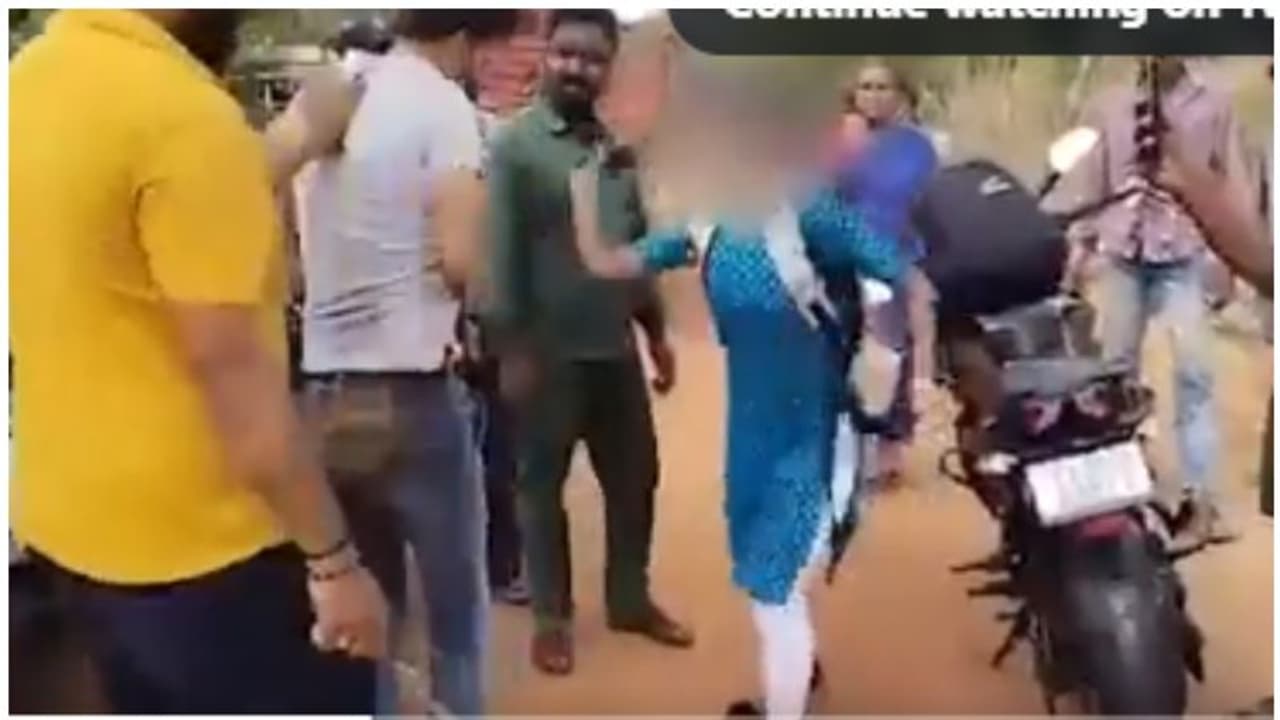 പിന്നാലെ നടന്ന ശല്യം ചെയ്തു, സഹിക്കാതായപ്പോൾ പിടികൂടി ചെരിപ്പൂരിയടിച്ച് വിദ്യാർഥിനി വീഡിയോ