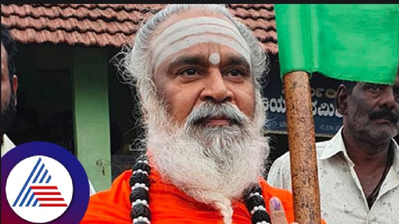 ಸನಾತನ ಧರ್ಮದ ಬಗ್ಗೆ ಪ್ರತಿಯೊಬ್ಬರೂ ಗೌರವ ಬೆಳೆಸಿಕೊಳ್ಳಿ: ಡಾ.ವೀರಸೋಮೇಶ್ವರ ಜಗದ್ಗುರುಗಳು ಸನಾತನ ಧರ್ಮದ ಬಗ್ಗೆ ಪ್ರತಿಯೊಬ್ಬರೂ ಗೌರವ ಬೆಳೆಸಿಕೊಳ್ಳಿ: ಡಾ.ವೀರಸೋಮೇಶ್ವರ ಜಗದ್ಗುರುಗಳು