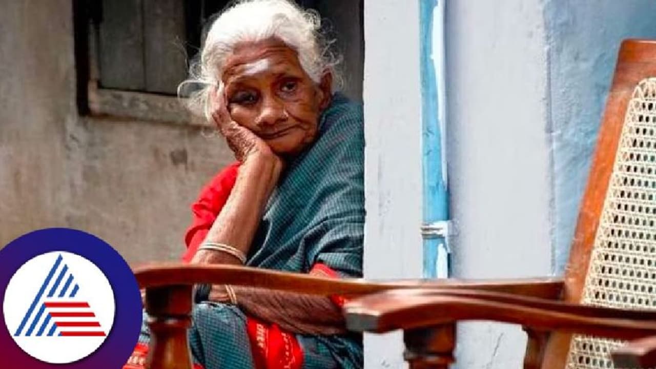  Old Age Pension : ವೃದ್ಧಾಪ್ಯ ವೇತನಕ್ಕಾಗಿ ಕೊಪ್ಪಳದಲ್ಲಿ ವೃದ್ಧರ ದಯನೀಯ ಸ್ಥಿತಿ!