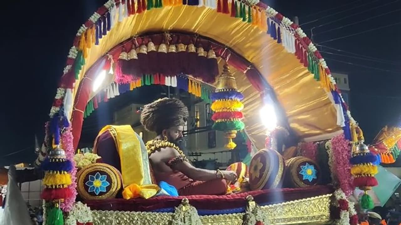 தருமபுரம் ஆதீனத்தில் பட்டணப்பிரவேச விழா கோலாகலம்! தருமபுரம் ஆதீனத்தில் பட்டணப்பிரவேச விழா கோலாகலம்!