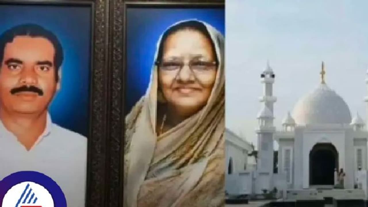 ಅಮ್ಮನ ತ್ಯಾಗಕ್ಕೆ ಸಾಟಿಯುಂಟೇ..ತಾಯಿಯ ನೆನಪಿಗಾಗಿ ಮಿನಿ ತಾಜ್ಮಹಲ್ ಕಟ್ಟಿಸಿದ ಮಗ ಅಮ್ಮನ ತ್ಯಾಗಕ್ಕೆ ಸಾಟಿಯುಂಟೇ..ತಾಯಿಯ ನೆನಪಿಗಾಗಿ ಮಿನಿ ತಾಜ್ಮಹಲ್ ಕಟ್ಟಿಸಿದ ಮಗ