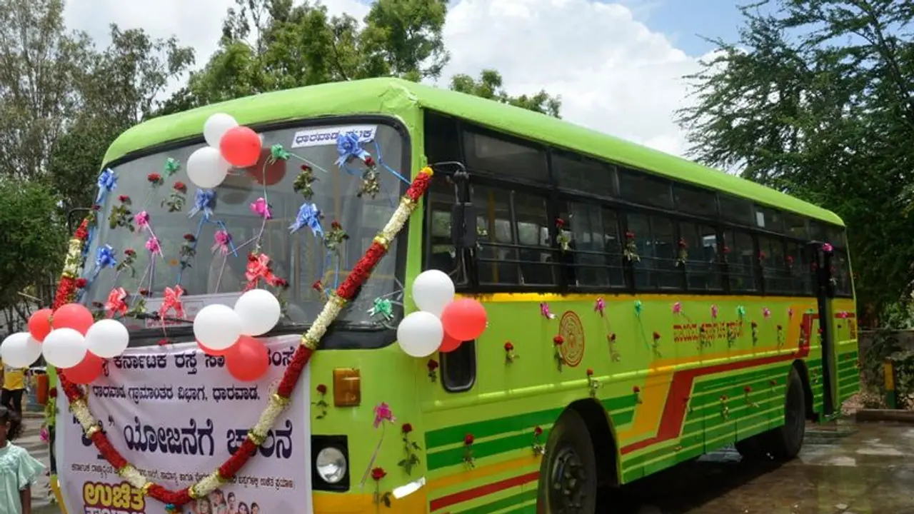 ಮಹಿಳೆಯರಿಗೆ ಉಚಿತ ಪ್ರಯಾಣ: ರಶ್ ಆದ ಬಸ್ನಲ್ಲಿ ಅಜ್ಜಿಯ 30,000 ಹಣ ದೋಚಿದ ಕಳ್ಳರು ಮಹಿಳೆಯರಿಗೆ ಉಚಿತ ಪ್ರಯಾಣ: ರಶ್ ಆದ ಬಸ್ನಲ್ಲಿ ಅಜ್ಜಿಯ 30,000 ಹಣ ದೋಚಿದ ಕಳ್ಳರು