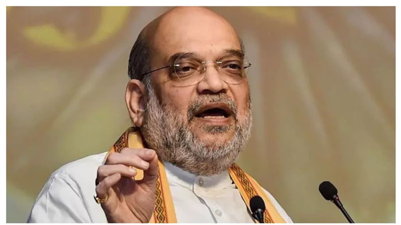 തമിഴ്നാട്ടിൽ ബിജെപിക്ക് 25 സീറ്റ് ലക്ഷ്യമെന്ന് അമിത്ഷാ; ചൊടിച്ച് അണ്ണാ ഡിഎംകെ, ശക്തി നോക്കി സീറ്റ് കൊടുക്കും തമിഴ്നാട്ടിൽ ബിജെപിക്ക് 25 സീറ്റ് ലക്ഷ്യമെന്ന് അമിത്ഷാ; ചൊടിച്ച് അണ്ണാ ഡിഎംകെ, ശക്തി നോക്കി സീറ്റ് കൊടുക്കും