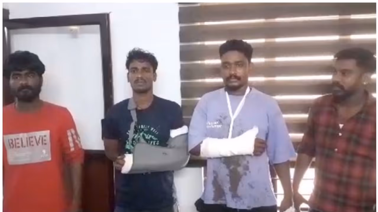 മാസങ്ങൾക്ക് മുമ്പുള്ള കഞ്ചാവ് വിൽപ്പനയിലെ തർക്കം; വാക്കേറ്റം, വടിവാൾ കൊണ്ട് വെട്ടി, അഞ്ച് പേർ അറസ്റ്റിൽ മാസങ്ങൾക്ക് മുമ്പുള്ള കഞ്ചാവ് വിൽപ്പനയിലെ തർക്കം; വാക്കേറ്റം, വടിവാൾ കൊണ്ട് വെട്ടി, അഞ്ച് പേർ അറസ്റ്റിൽ