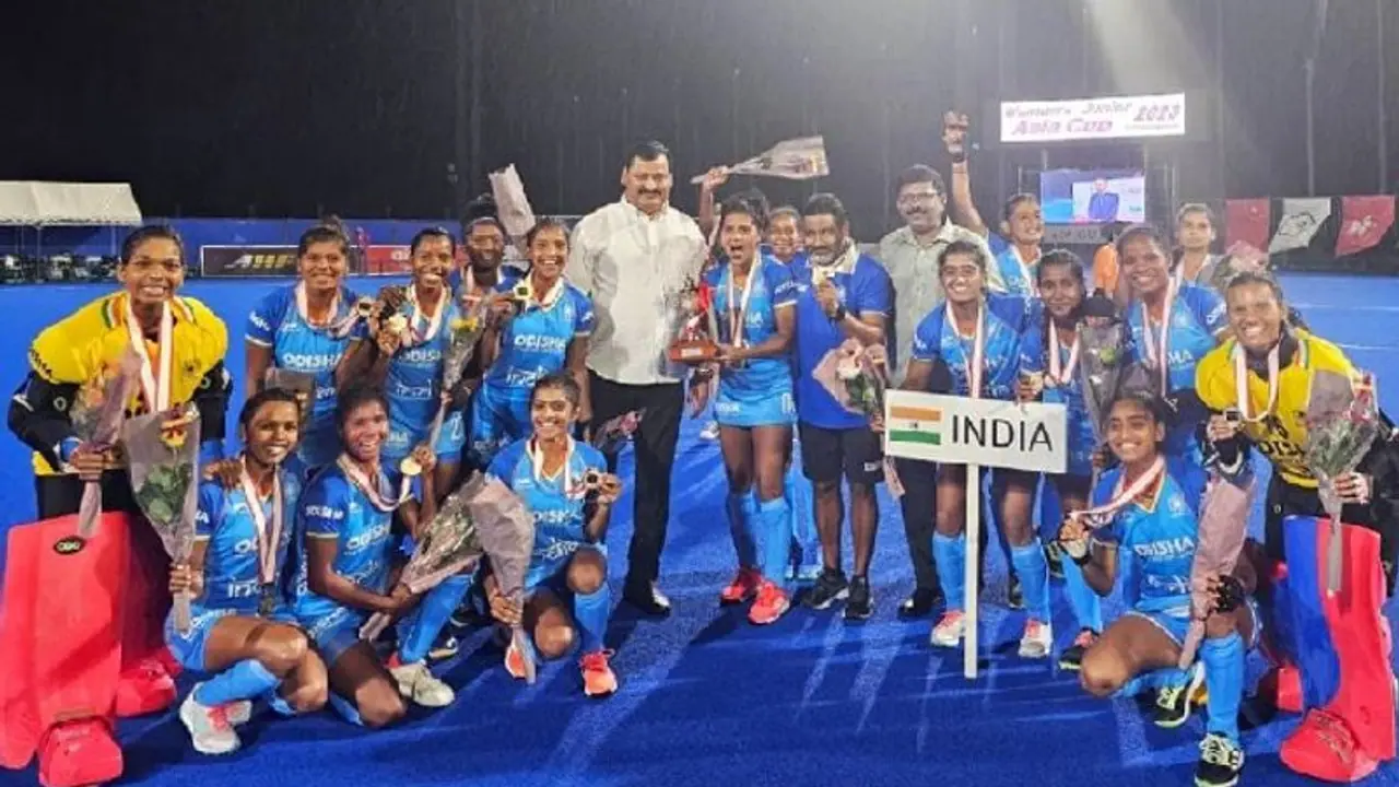 ಕಿರಿಯರ ಏಷ್ಯಾಕಪ್ ವನಿತಾ ಹಾಕಿ: ಕೊರಿಯಾ ಮಣಿಸಿ ಭಾರತ ಚಾಂಪಿಯನ್ ಕಿರಿಯರ ಏಷ್ಯಾಕಪ್ ವನಿತಾ ಹಾಕಿ: ಕೊರಿಯಾ ಮಣಿಸಿ ಭಾರತ ಚಾಂಪಿಯನ್