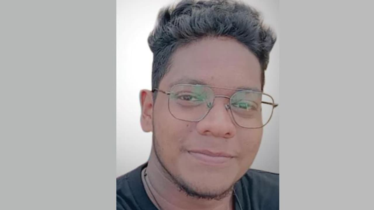 'ഹെൽത്ത് സെന്റർ സൂപ്രണ്ടും പഞ്ചായത്ത് സെക്രട്ടറിയും ഉത്തരവാദികൾ'; അഖിലിന്റെ മരണത്തിൽ കേസെടുക്കണം: ബിജെപി 'ഹെൽത്ത് സെന്റർ സൂപ്രണ്ടും പഞ്ചായത്ത് സെക്രട്ടറിയും ഉത്തരവാദികൾ'; അഖിലിന്റെ മരണത്തിൽ കേസെടുക്കണം: ബിജെപി