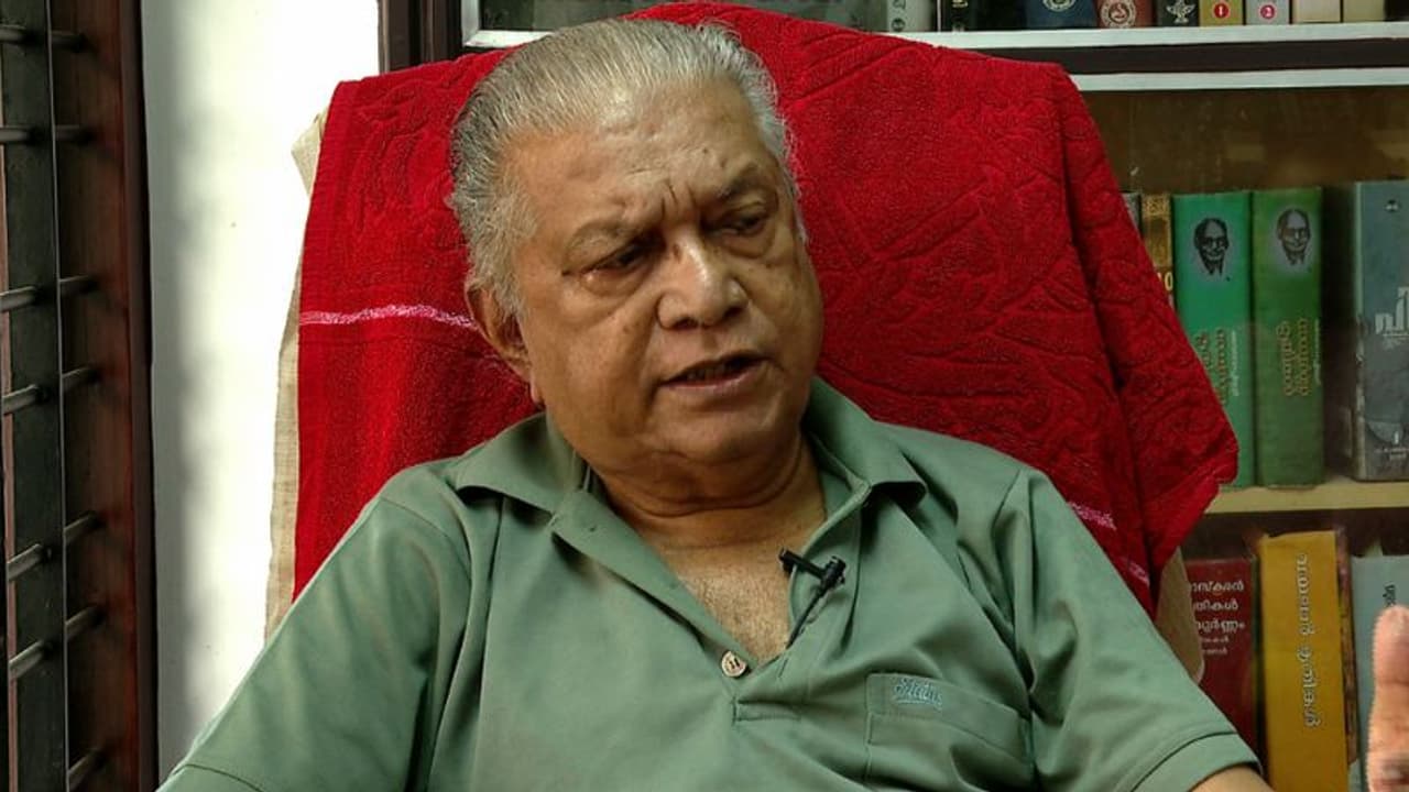 2016ല് വിഎസിന് ആറ് മാസമെങ്കിലും മുഖ്യമന്ത്രി പദവി നല്കണമായിരുന്നെന്ന് പിരപ്പൻകോട് മുരളി; 'വിഎസായിരുന്നു ശരി' 2016ല് വിഎസിന് ആറ് മാസമെങ്കിലും മുഖ്യമന്ത്രി പദവി നല്കണമായിരുന്നെന്ന് പിരപ്പൻകോട് മുരളി; 'വിഎസായിരുന്നു ശരി'