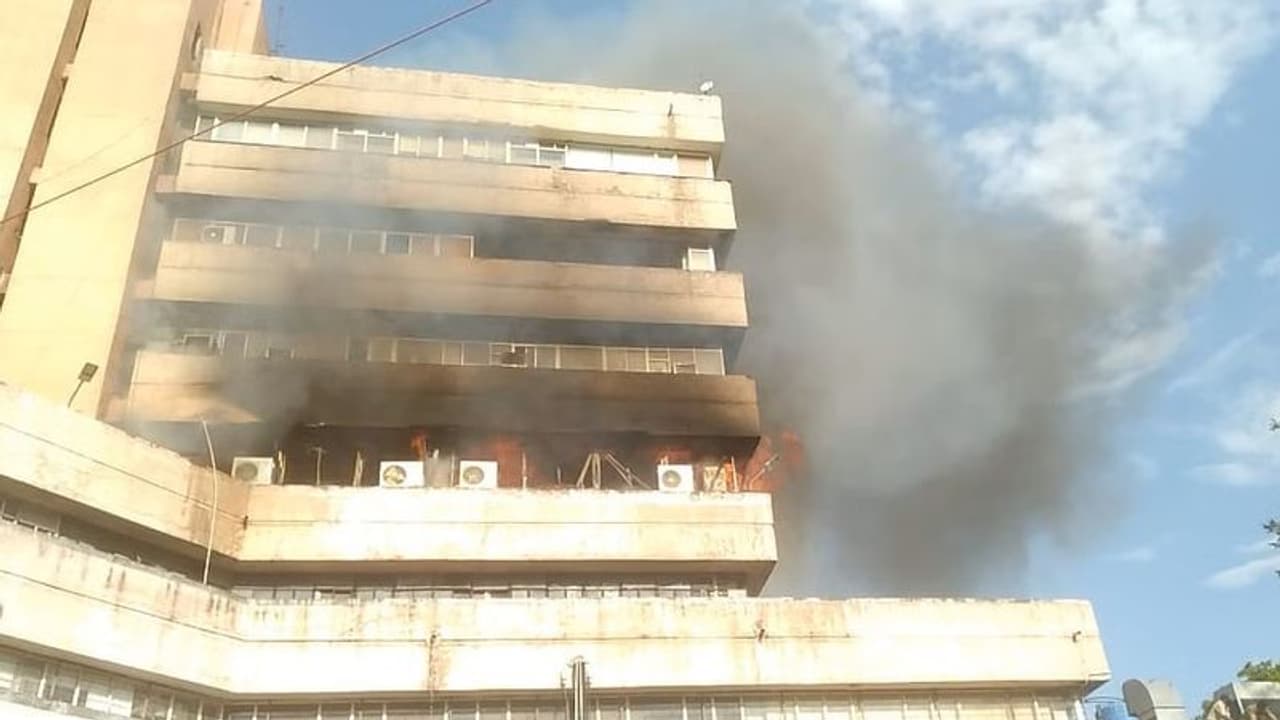 போபால் அரசு அலுவலகத்தில் மாபெரும் தீ விபத்து: ராணுவ உதவியுடன் 15 மணிநேரம் நீடித்த தீயணைப்புப் பணிகள்