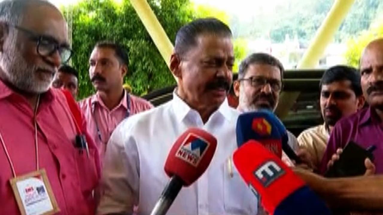 ലീഗിന് അവരുടെ ന്യായമുണ്ടാകുമെന്ന് എംവി ഗോവിന്ദൻ; ക്ഷണം ആവർത്തിച്ച് സിപിഎം ലീഗിന് അവരുടെ ന്യായമുണ്ടാകുമെന്ന് എംവി ഗോവിന്ദൻ; ക്ഷണം ആവർത്തിച്ച് സിപിഎം