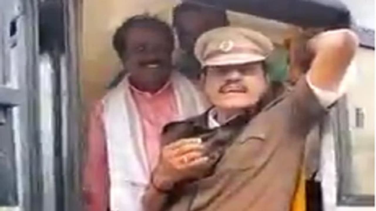 ದಾವಣಗೆರೆ: ಕೆಎಸ್‌ಆರ್‌ಟಿಸಿ ಬಸ್‌ನಲ್ಲಿ ಕಂಡಕ್ಟರ್‌ ಆದ ಹೊನ್ನಾಳಿ ಶಾಸಕ ಶಾಂತನಗೌಡ..!