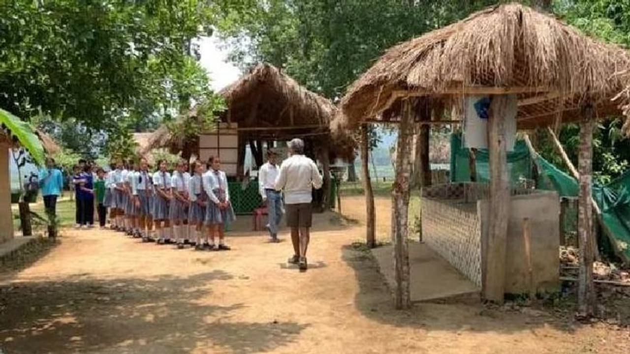 സീറോ വേസ്റ്റ് വില്ലേജ്: മാലിന്യം മുഴുവനായും പടിക്ക് പുറത്താക്കി ഒരു ഗ്രാമം സീറോ വേസ്റ്റ് വില്ലേജ്: മാലിന്യം മുഴുവനായും പടിക്ക് പുറത്താക്കി ഒരു ഗ്രാമം