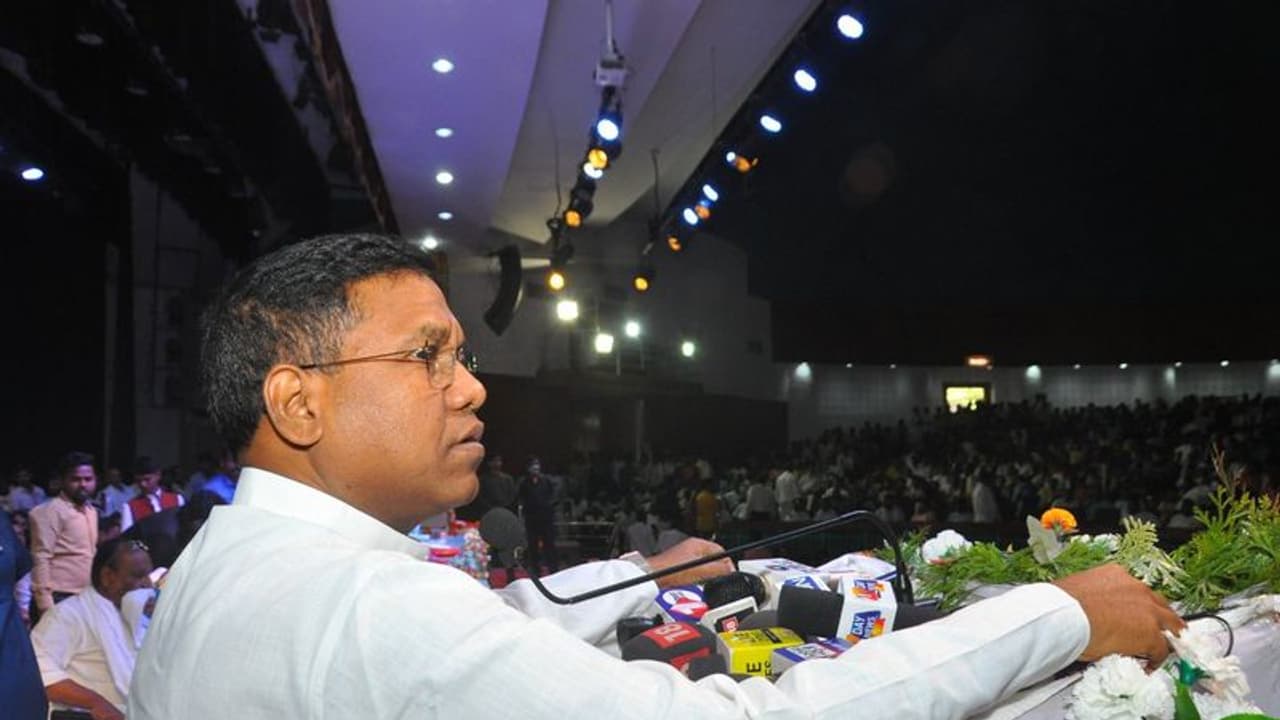 ಮೋದಿ ಸೋಲಿಸಲು ರಣತಂತ್ರ ಹೆಣೆದ ಬೆನ್ನಲ್ಲೇ ಸರ್ಕಾರಕ್ಕೆ ಶಾಕ್, ನಿತೀಶ್ ಸಂಪುಟದಿಂದ ಮಾಂಜಿ ರಾಜೀನಾಮೆ!