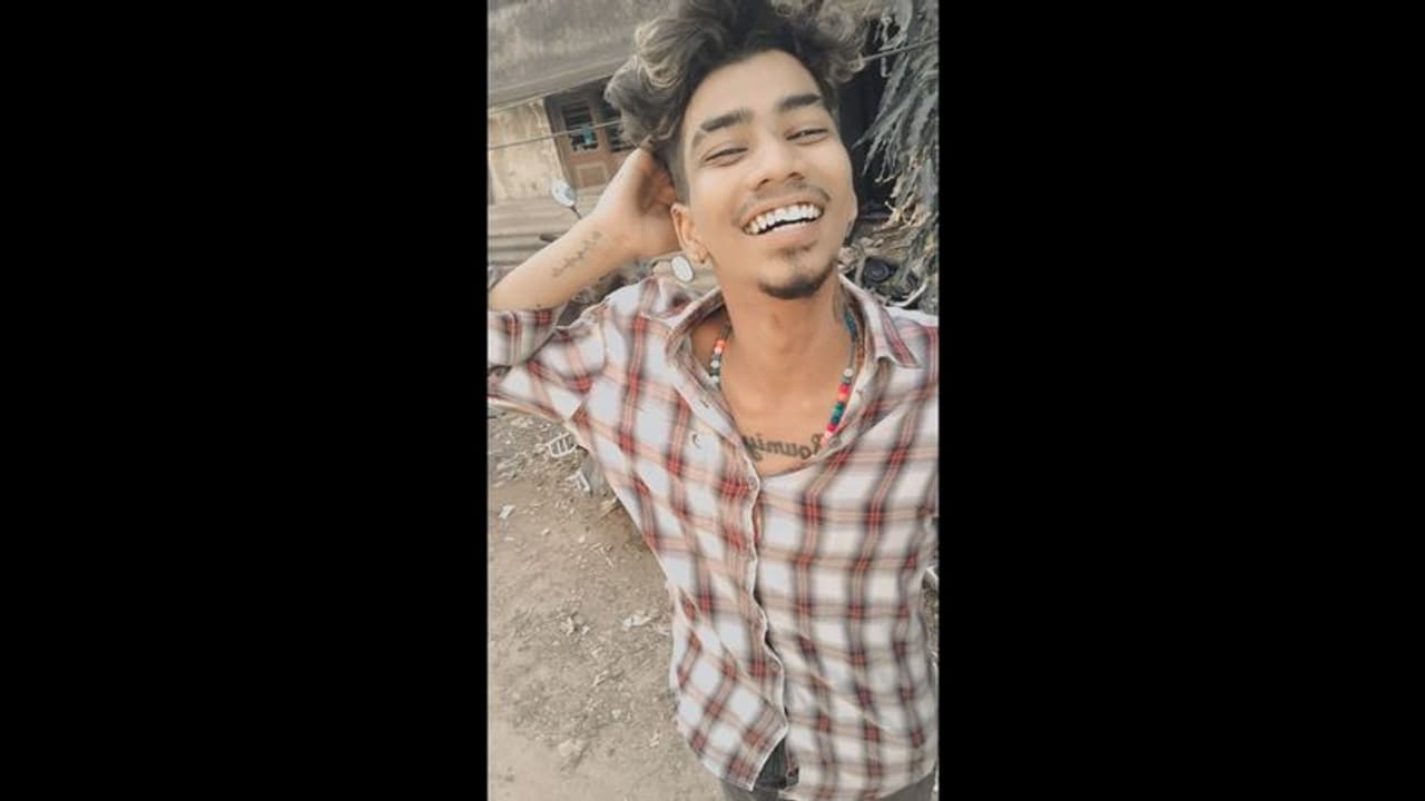 சென்னையில் விசாரணை கைதி உயிருக்கு ஆபத்தான நிலையில் மருத்துவமனையில் அனுமதி; உறவினர்கள் குற்றச்சாட்டு சென்னையில் விசாரணை கைதி உயிருக்கு ஆபத்தான நிலையில் மருத்துவமனையில் அனுமதி; உறவினர்கள் குற்றச்சாட்டு