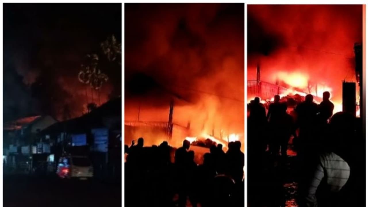 പേരാമ്പ്രയിൽ വൻതീപിടുത്തം; 2 സ്ഥാപനങ്ങൾ കത്തി നശിച്ചു, തീ പടര്‍ന്നത് മാലിന്യ സംഭരണകേന്ദ്രത്തിൽ നിന്ന്