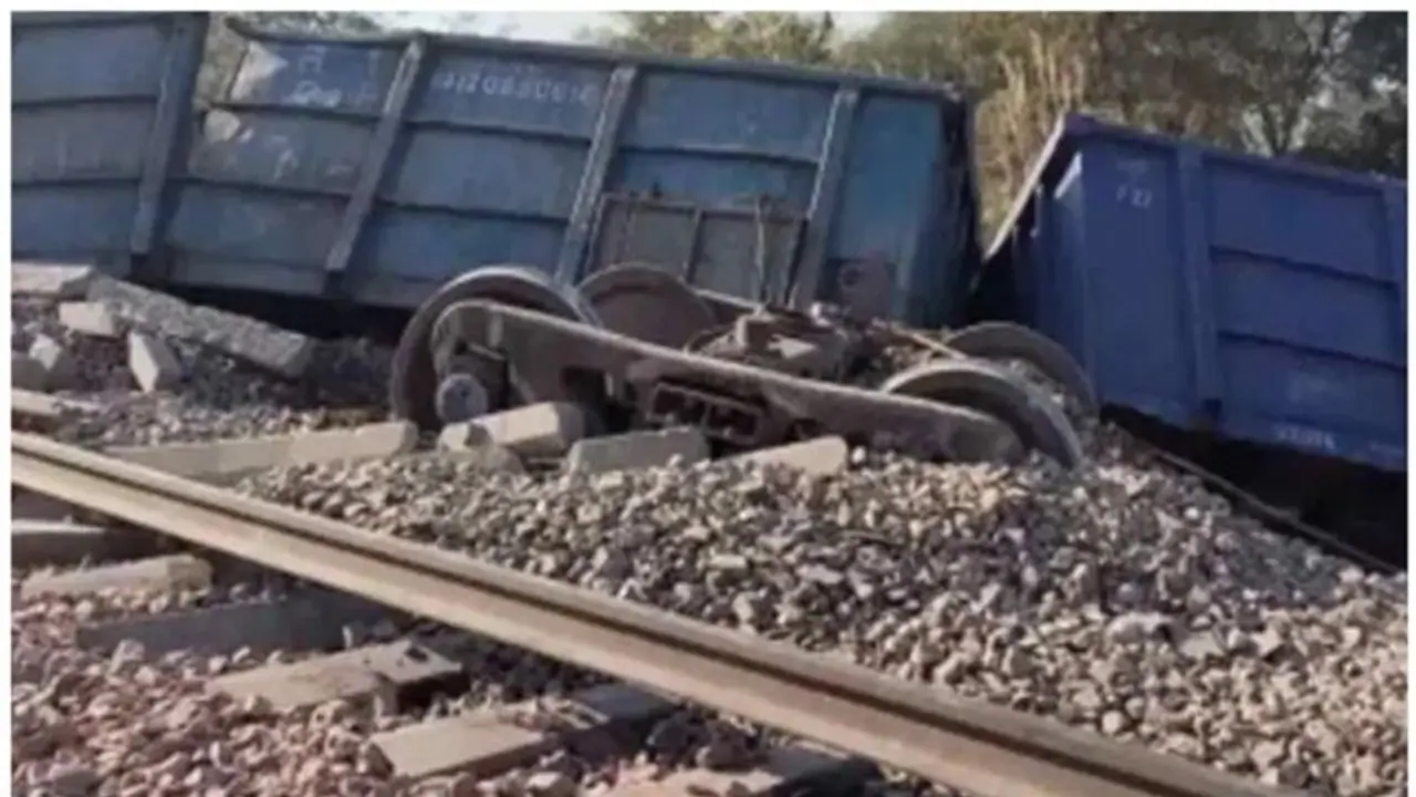 ஆந்திராவில் சரக்கு ரயில் தடம் புரண்டு விபத்து.. பல ரயில்கள் ரத்து.. 